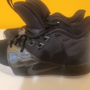 Paul George Nike shoes